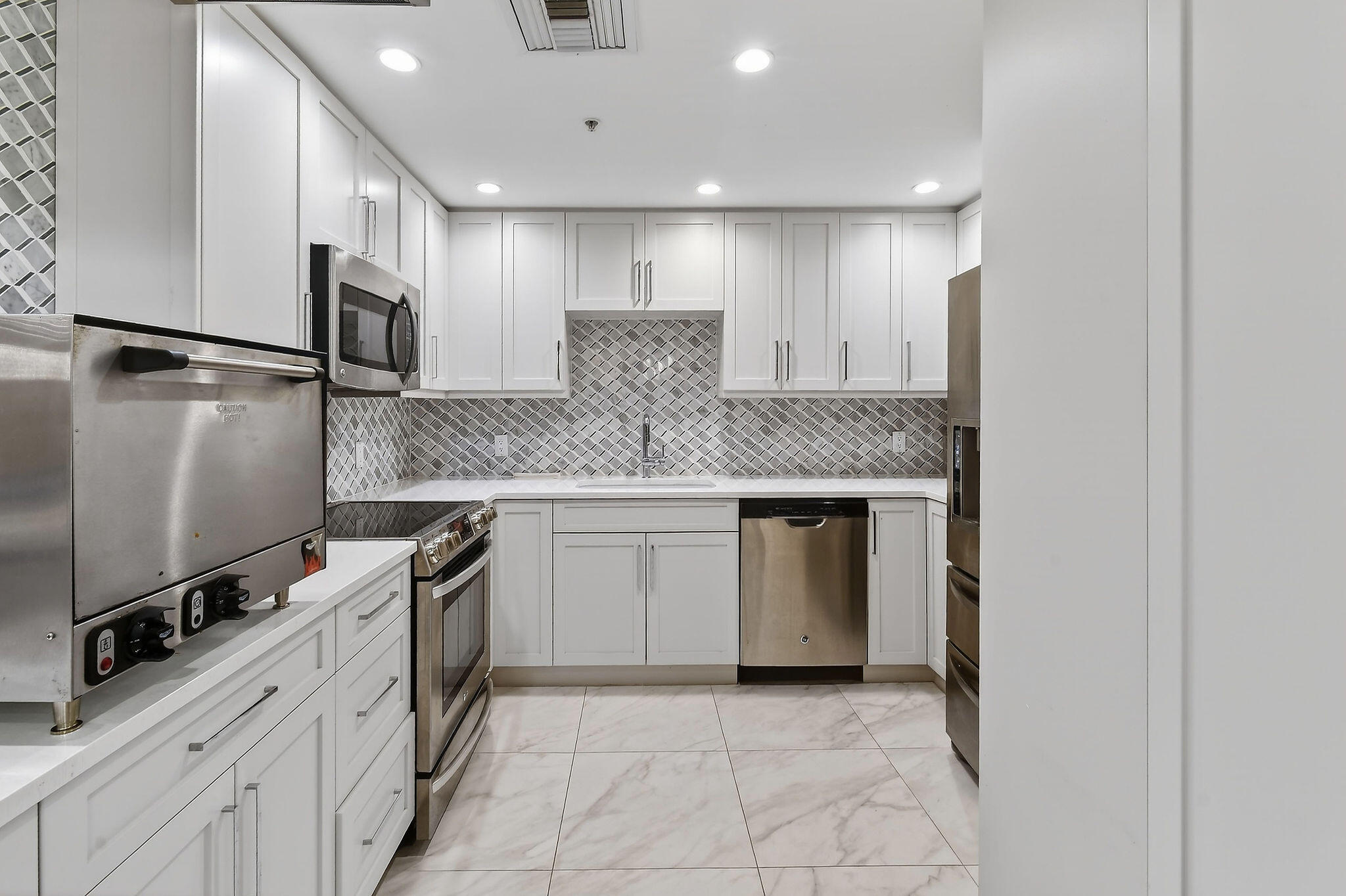 5280 North Ocean Drive, Unit 11F Singer Island, FL 33404 - Photo 84 of 97 TheReaches-Amenities(20)