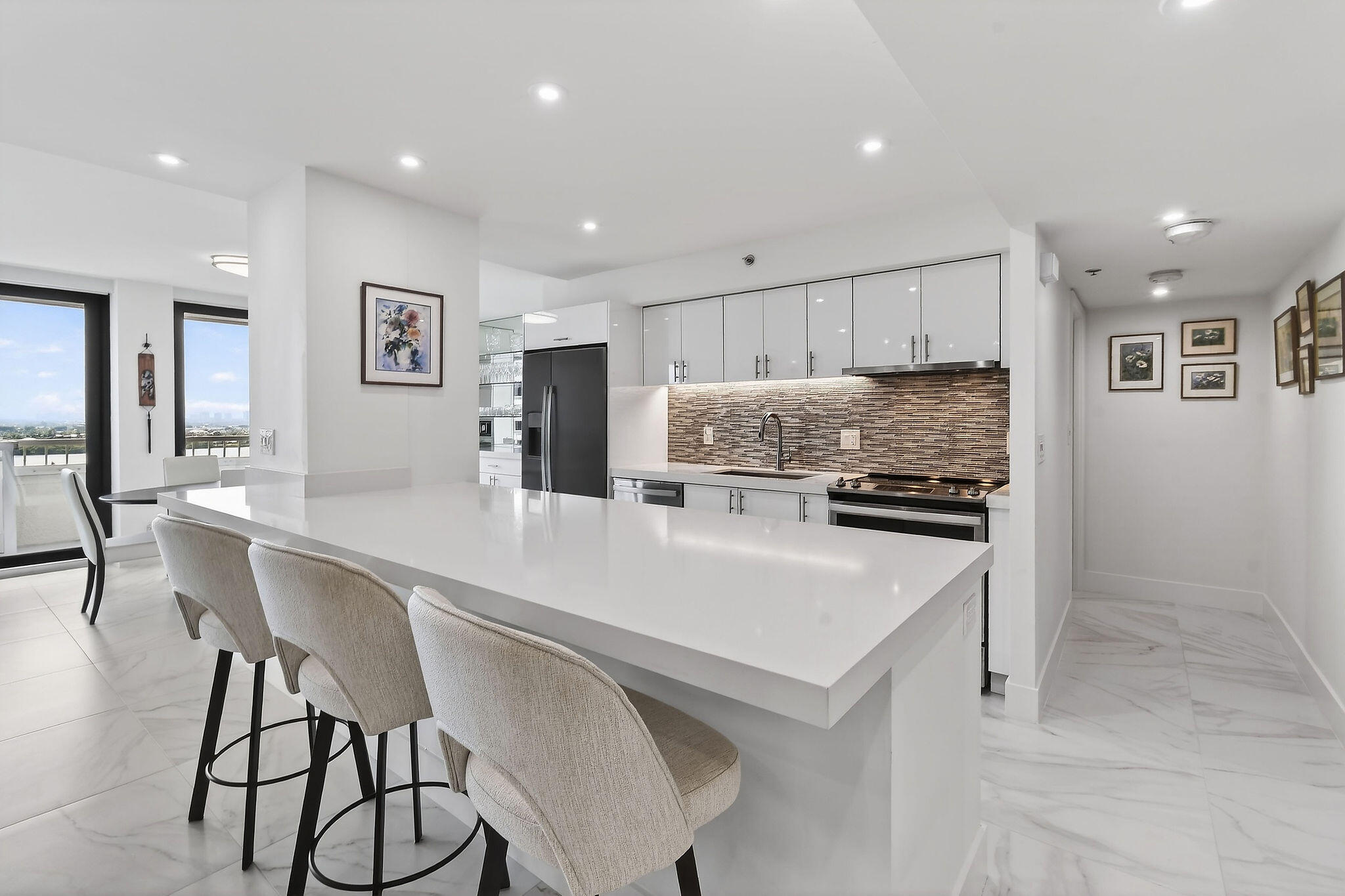 5280 North Ocean Drive, Unit 11F Singer Island, FL 33404 - Photo 9 of 97 5280NOceanDr#11F(21)