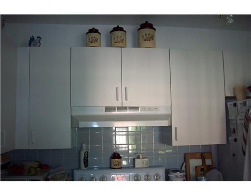 136 South Cypress Road, Unit 321 Pompano Beach, FL 33060 - Photo 15 of 25 Kitchen