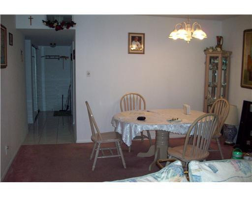136 South Cypress Road, Unit 321 Pompano Beach, FL 33060 - Photo 2 of 25 Living Room