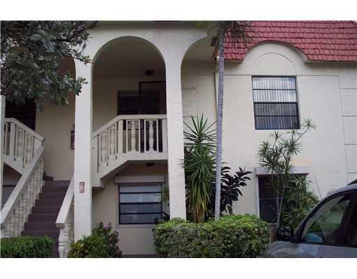 136 South Cypress Road, Unit 321 Pompano Beach, FL 33060 - Photo 9 of 25 Exterior Front