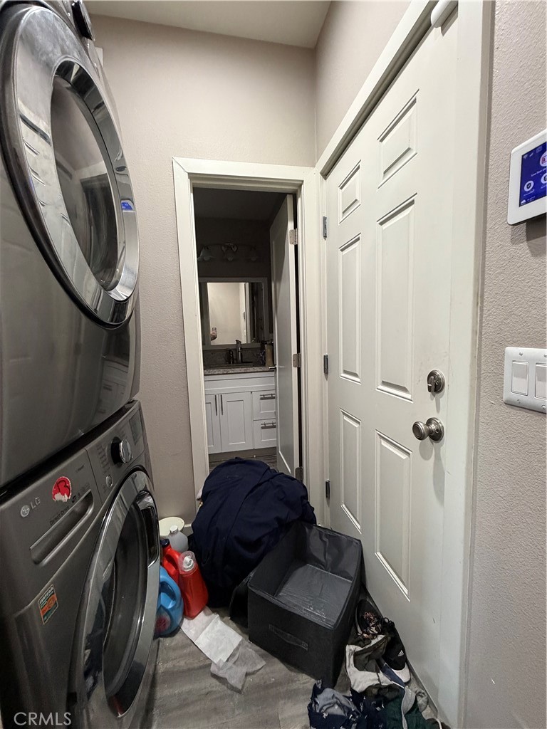 10128 Camino De Rosa Riverside, CA 92503 - Photo 11 of 36