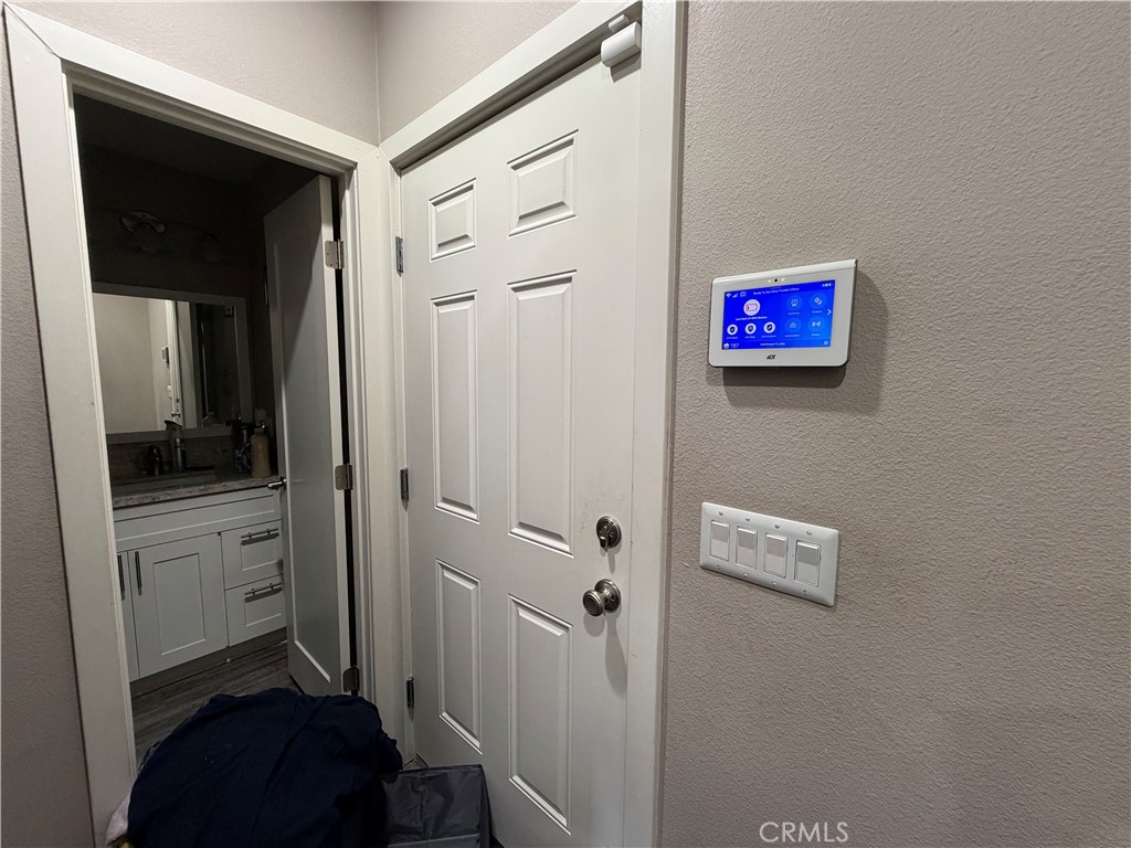 10128 Camino De Rosa Riverside, CA 92503 - Photo 12 of 36