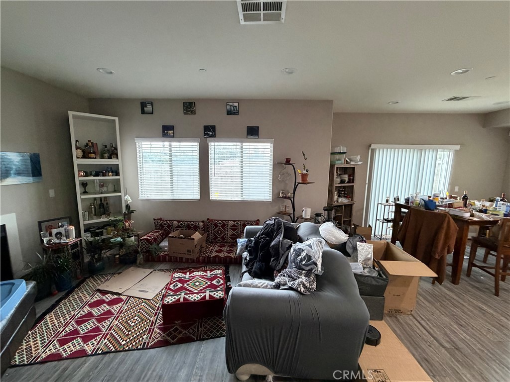 10128 Camino De Rosa Riverside, CA 92503 - Photo 6 of 36