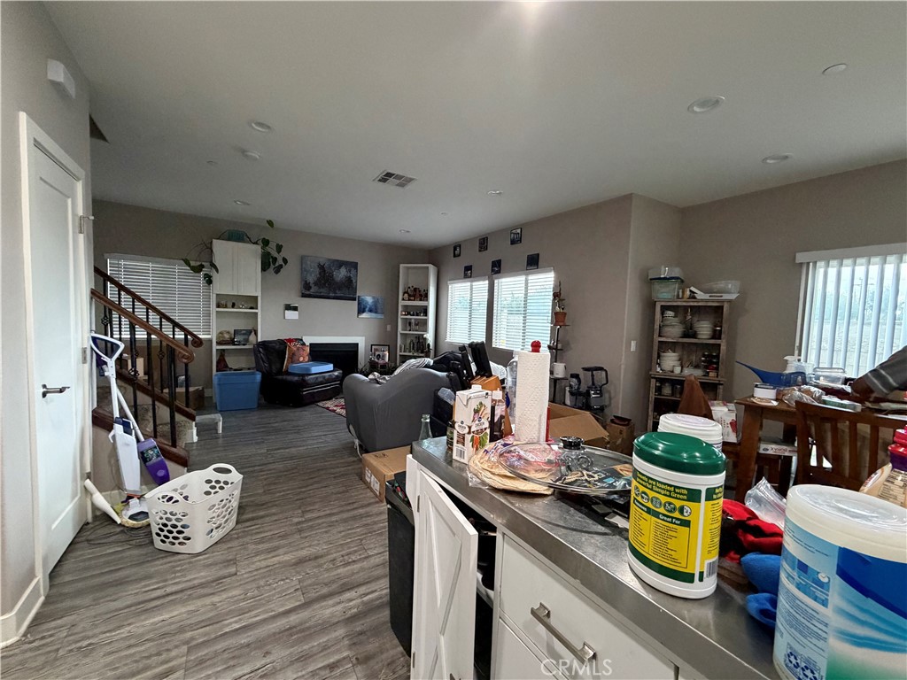 10128 Camino De Rosa Riverside, CA 92503 - Photo 9 of 36