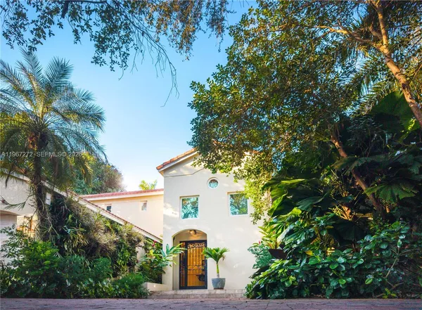 $8,498,000 | 4867 Southwest 82nd Street, Miami, FL 33143