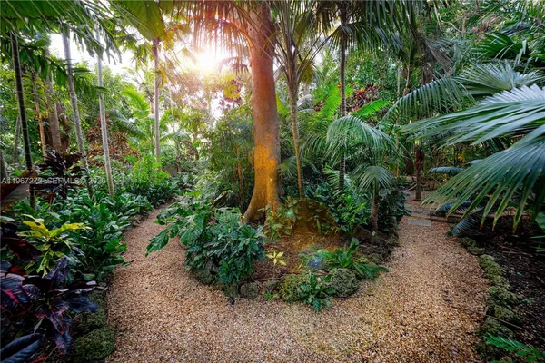 $8,498,000 | 4867 Southwest 82nd Street, Miami, FL 33143