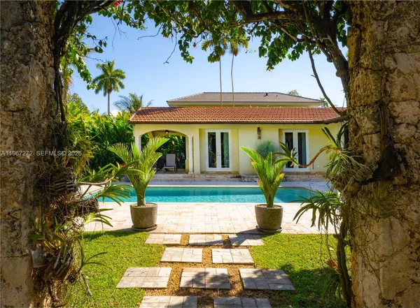 $8,498,000 | 4867 Southwest 82nd Street, Miami, FL 33143