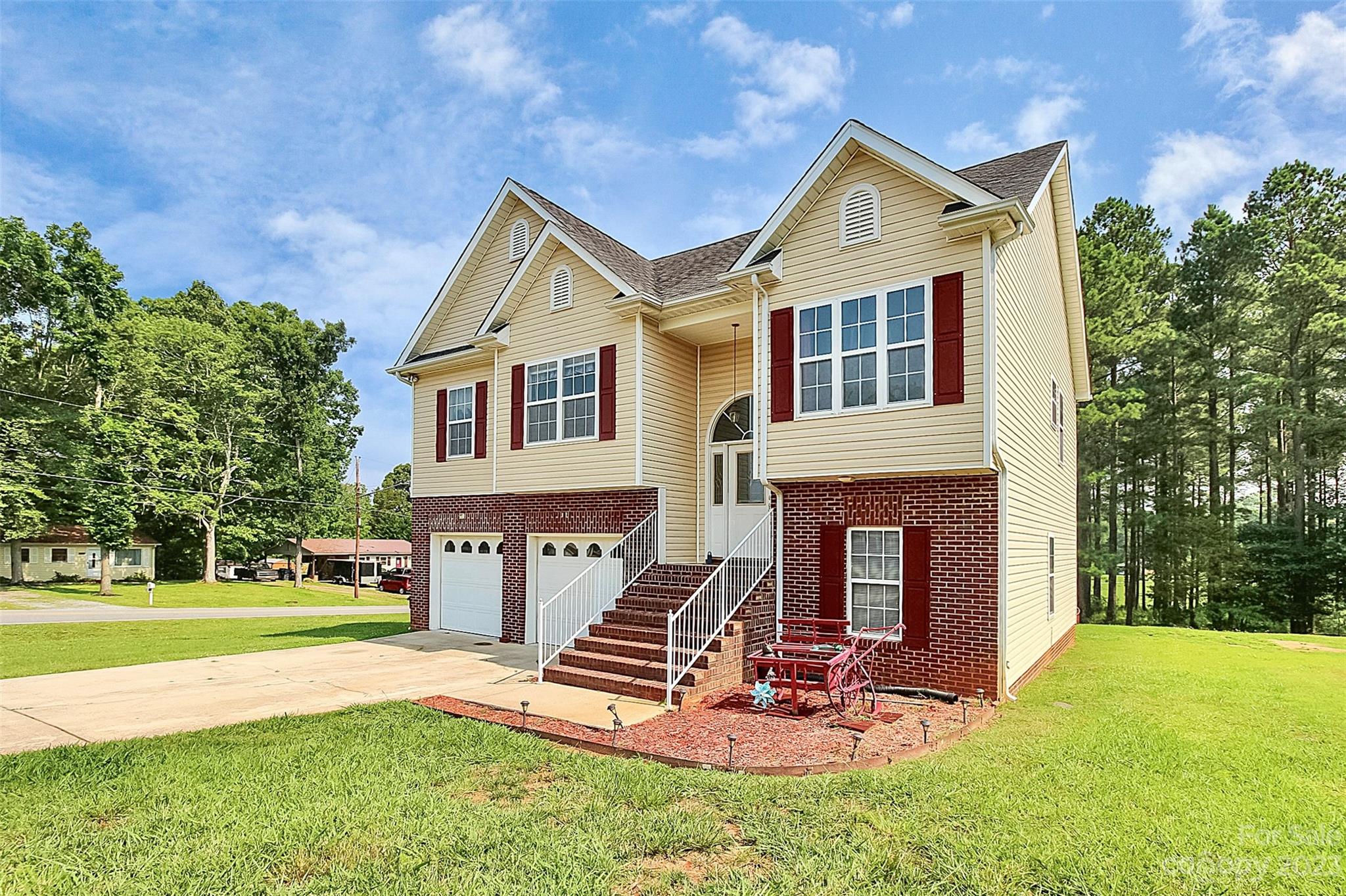 506 Durham Road Stanley, NC 28164 - Photo 3 of 38 Gallery Image 3