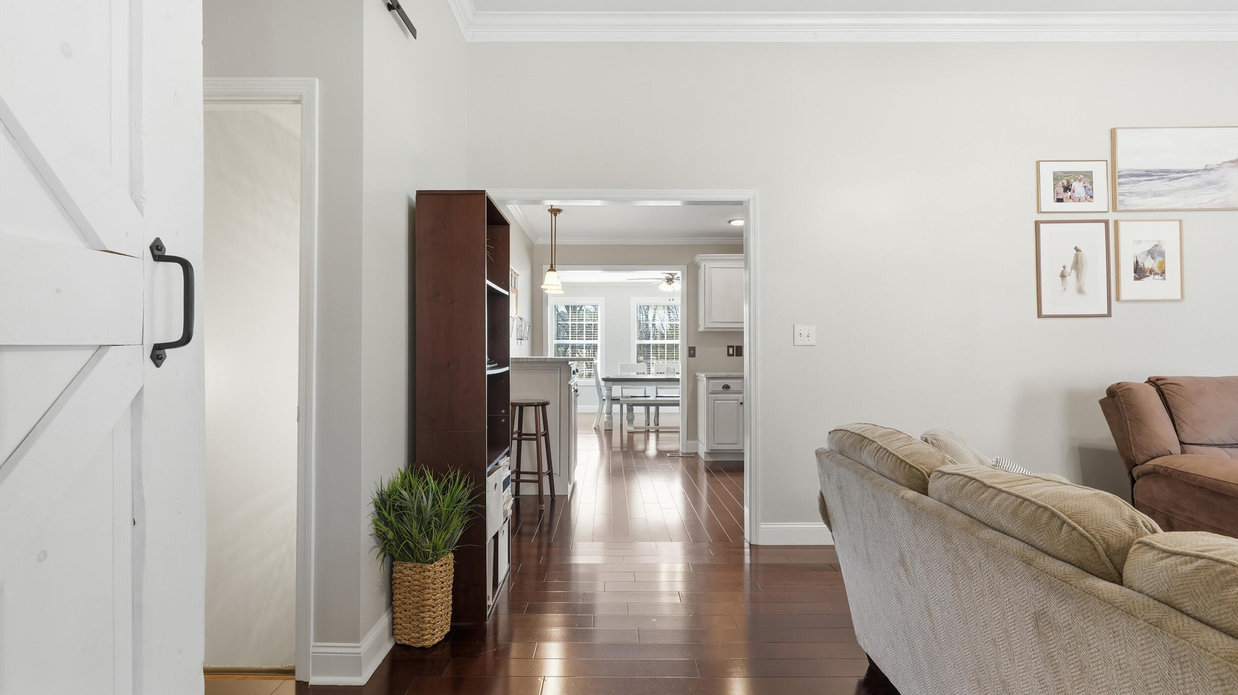 210 Hiwassee Drive Charleston, TN 37310 - Photo 4 of 42 210 Hiwassee Dr-5