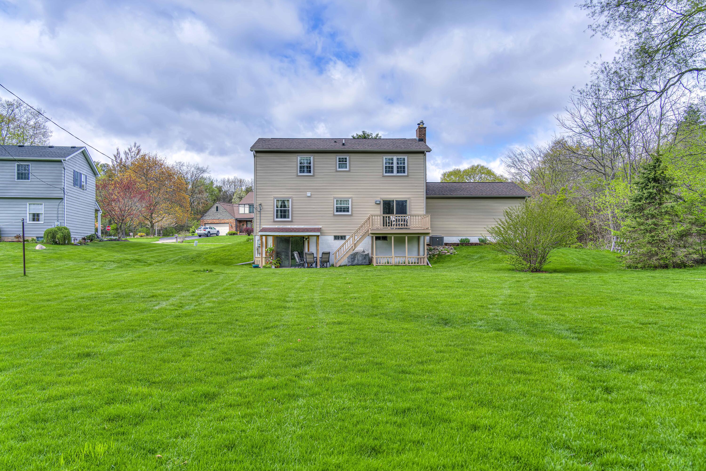 5377 Deer Ridge Road Jackson, MI 49201 - Photo 3 of 28 5377 Deer Ridge 05