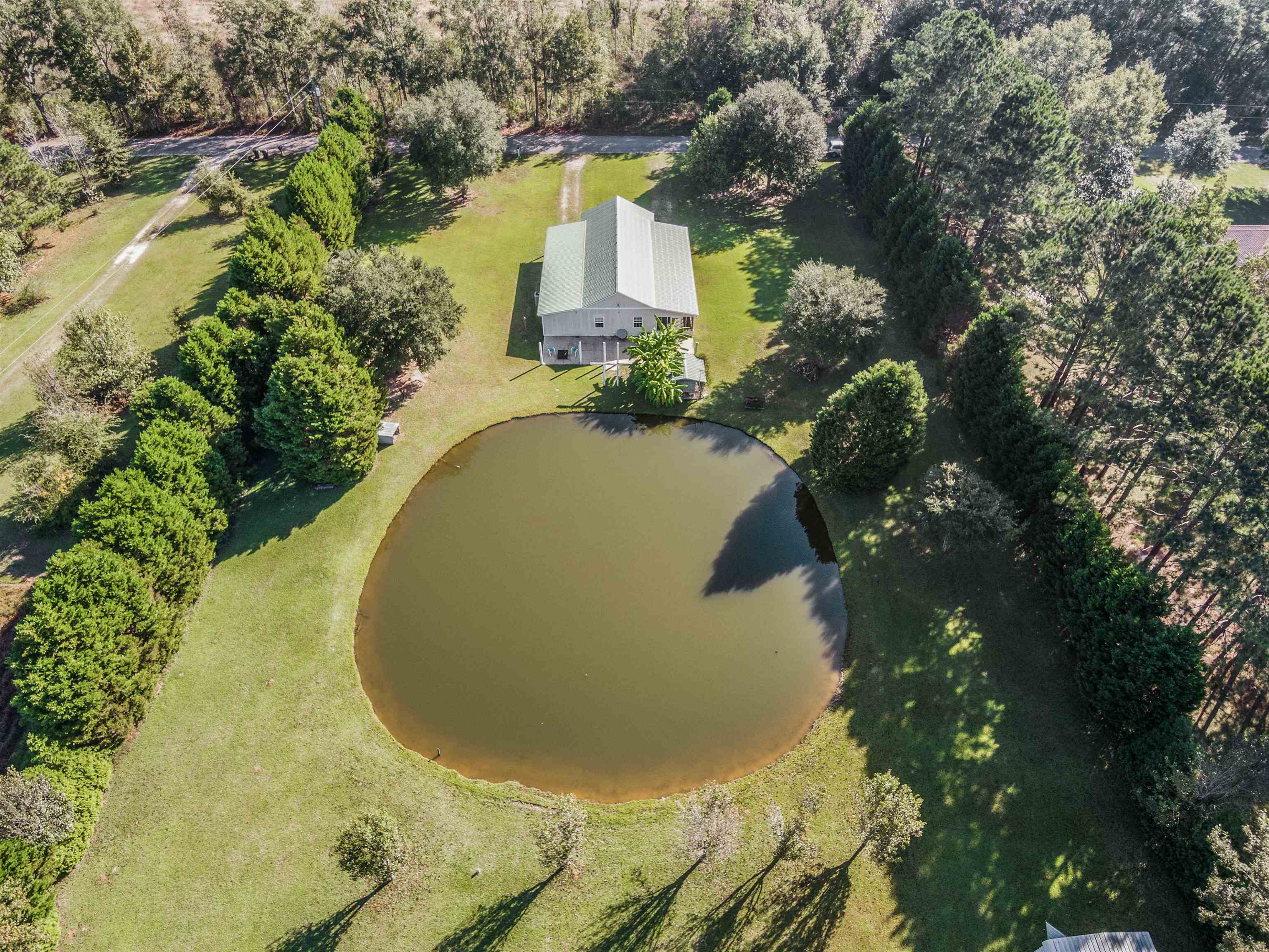 62537 Presley Road Atmore, AL 36502 - Photo 5 of 31