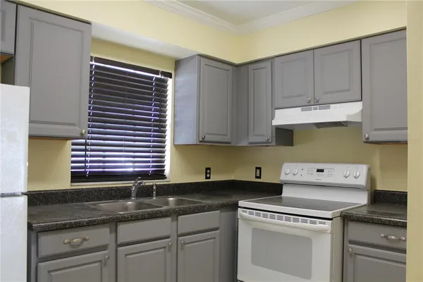 $1,700 | 3607 West Idlewild Avenue, Unit 302, Tampa, FL 33614