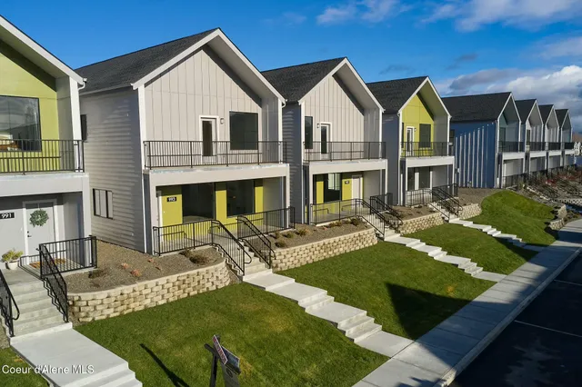 $685,000 | 995 East RR Avenue, Post Falls, ID 83854