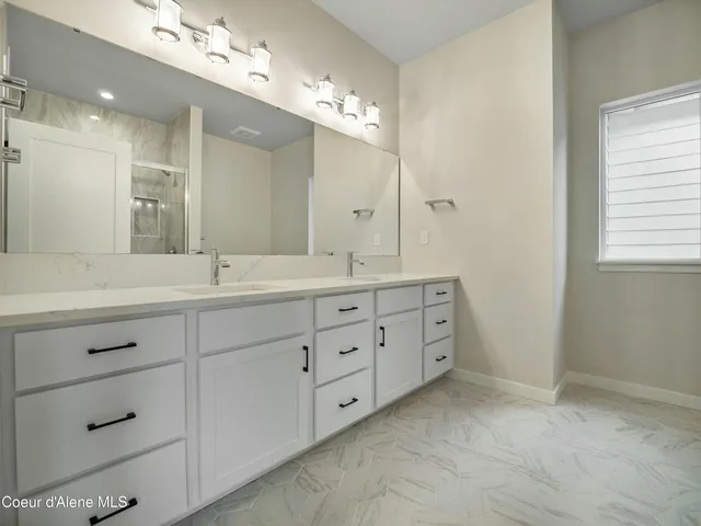 $685,000 | 995 East RR Avenue, Post Falls, ID 83854