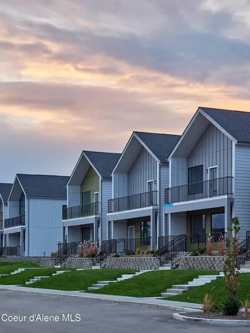 $685,000 | 995 East RR Avenue, Post Falls, ID 83854