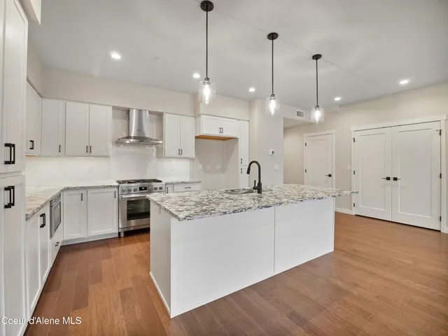 $685,000 | 995 East RR Avenue, Post Falls, ID 83854