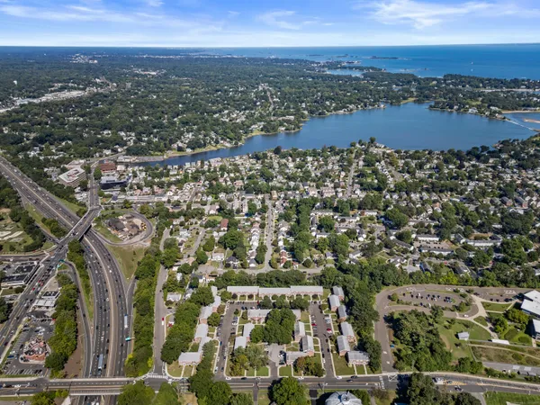 $2,595 | 146 Blachley Road, Unit C, Stamford, CT 06902