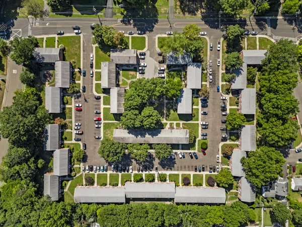 $2,595 | 146 Blachley Road, Unit C, Stamford, CT 06902