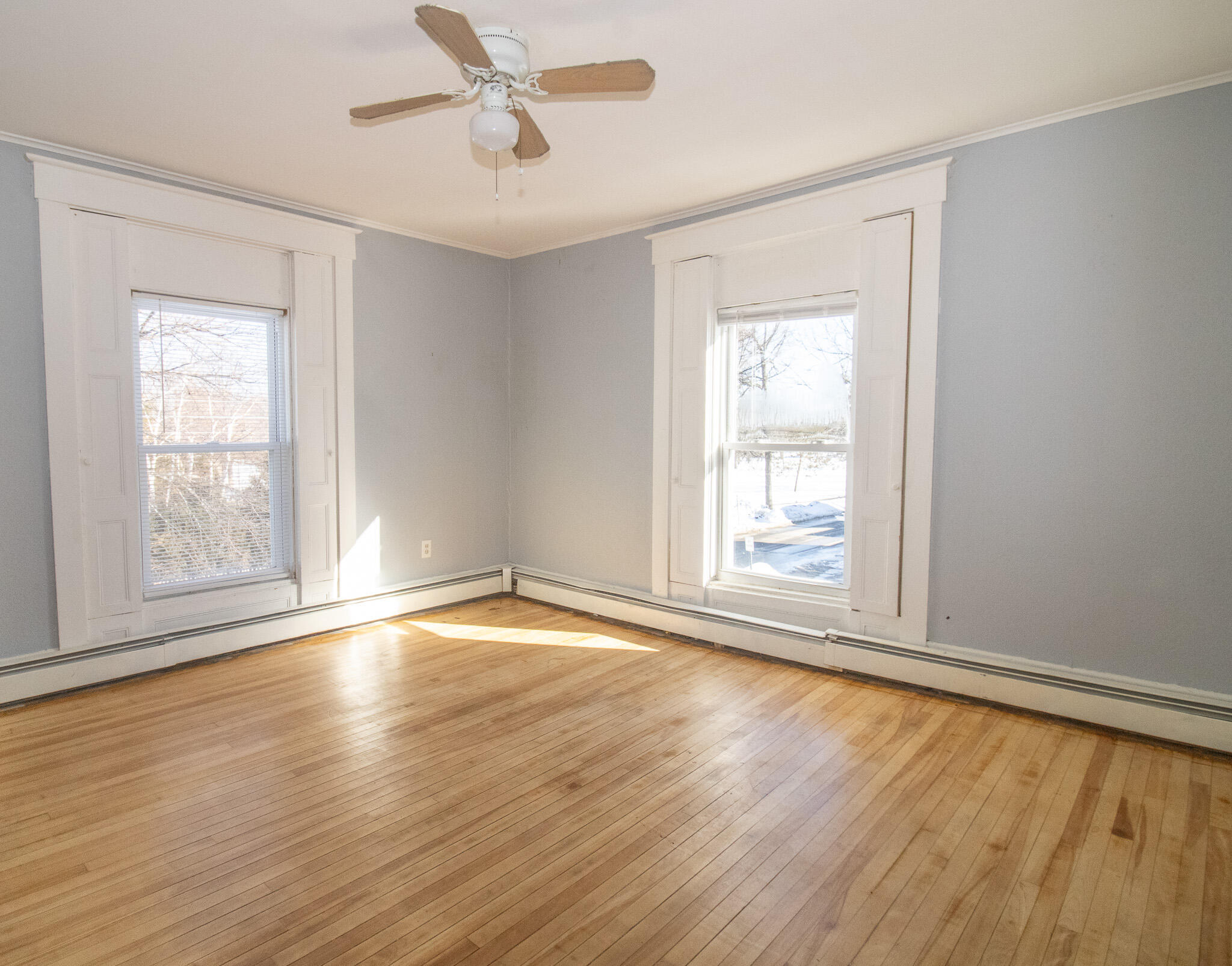 106 Forest Avenue Bangor, ME 04401 - Photo 8 of 27 IMG_0784