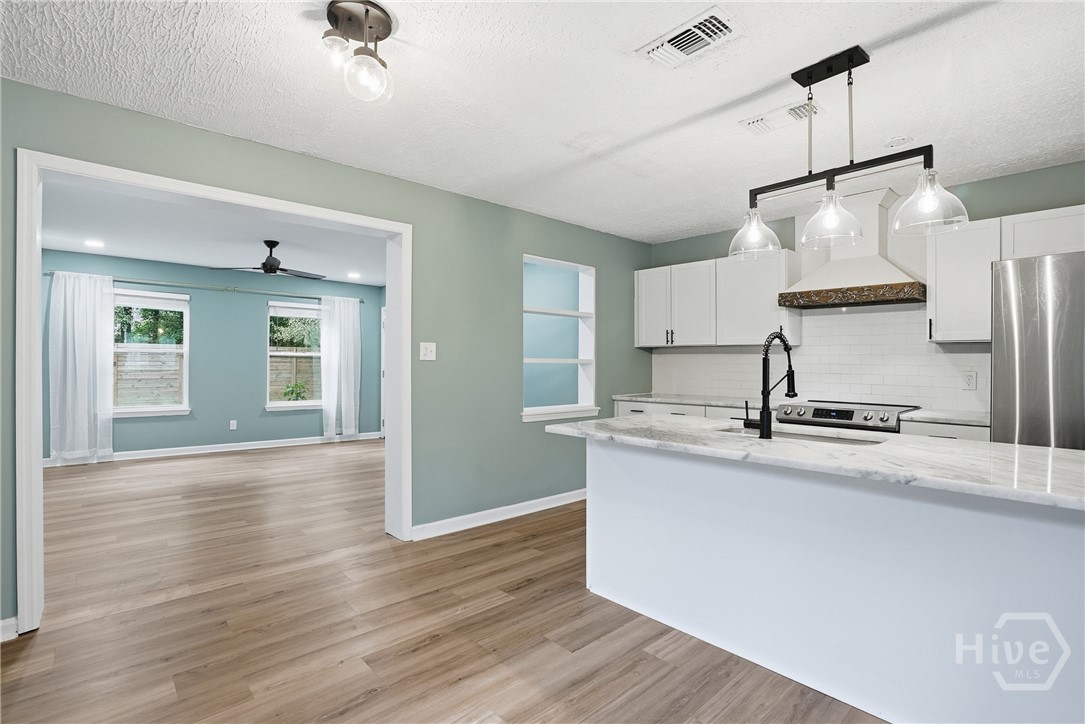 504 Wheeler Street Savannah, GA 31405 - Photo 11 of 29