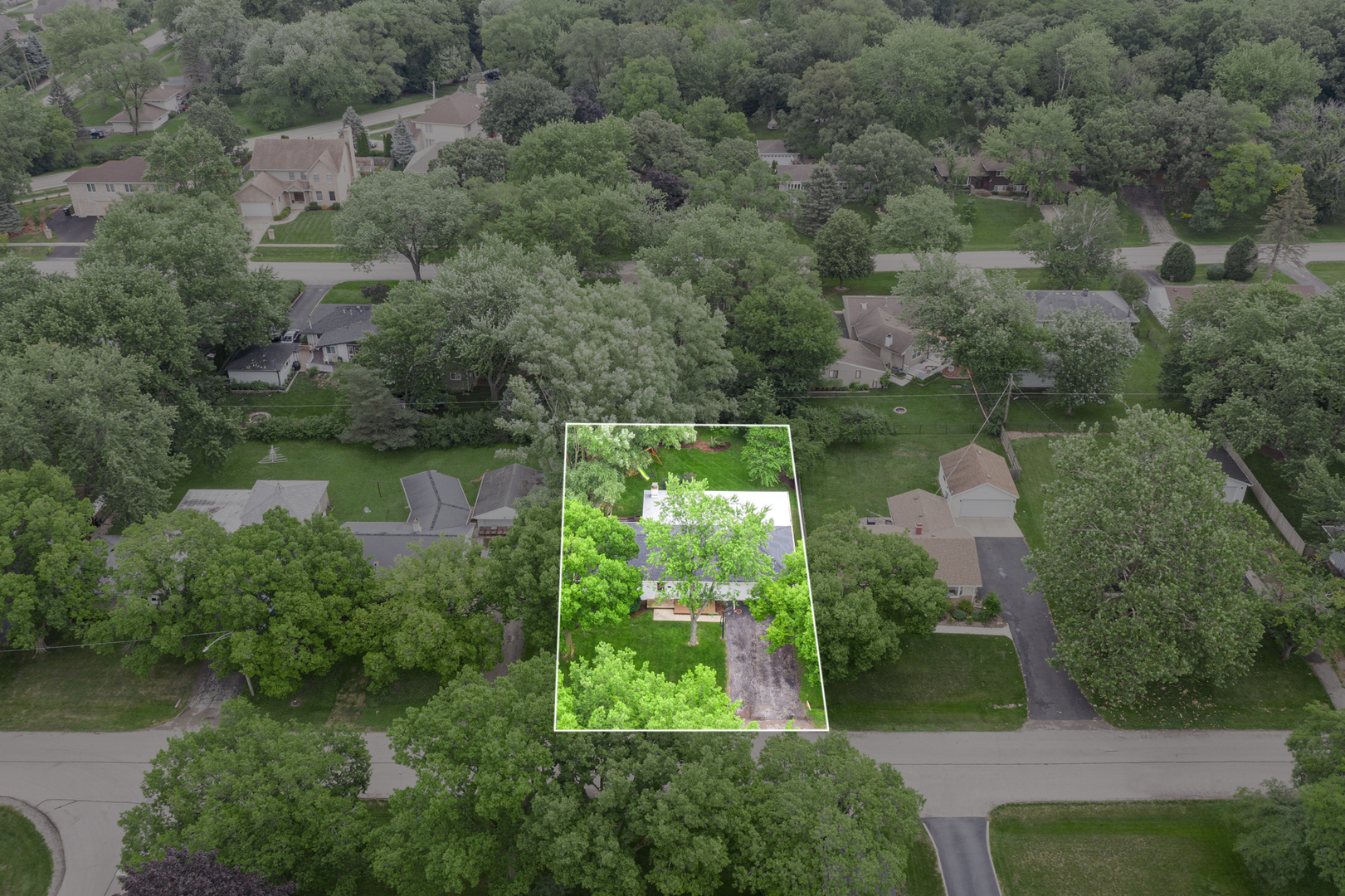 23 Crescent Road Lake Zurich, IL 60047 - Photo 3 of 21