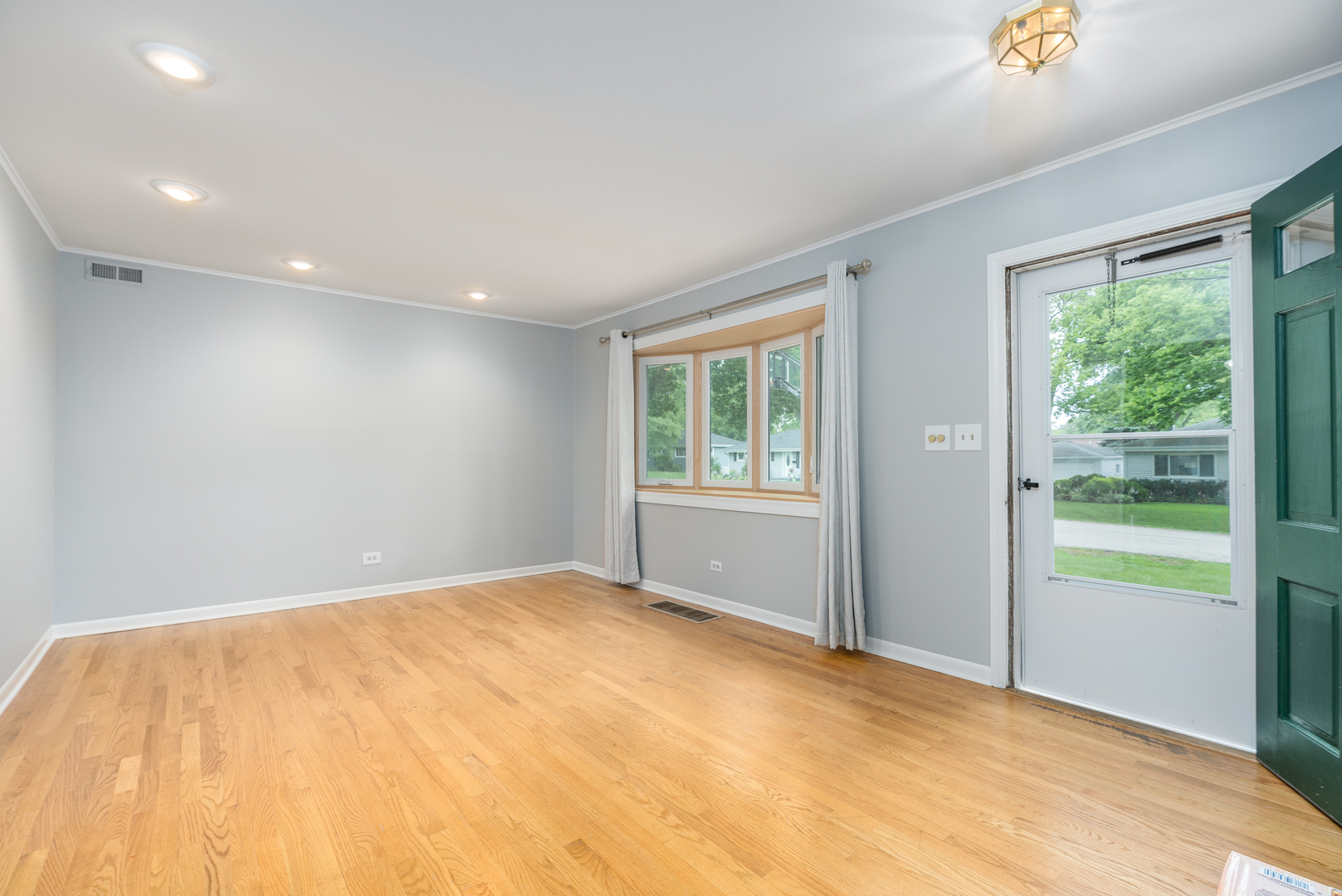 23 Crescent Road Lake Zurich, IL 60047 - Photo 5 of 21