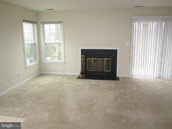 11122 Beaver Trail Court, Unit 11122 Reston, VA 20191 - Photo 5 of 11 Living Room #2
