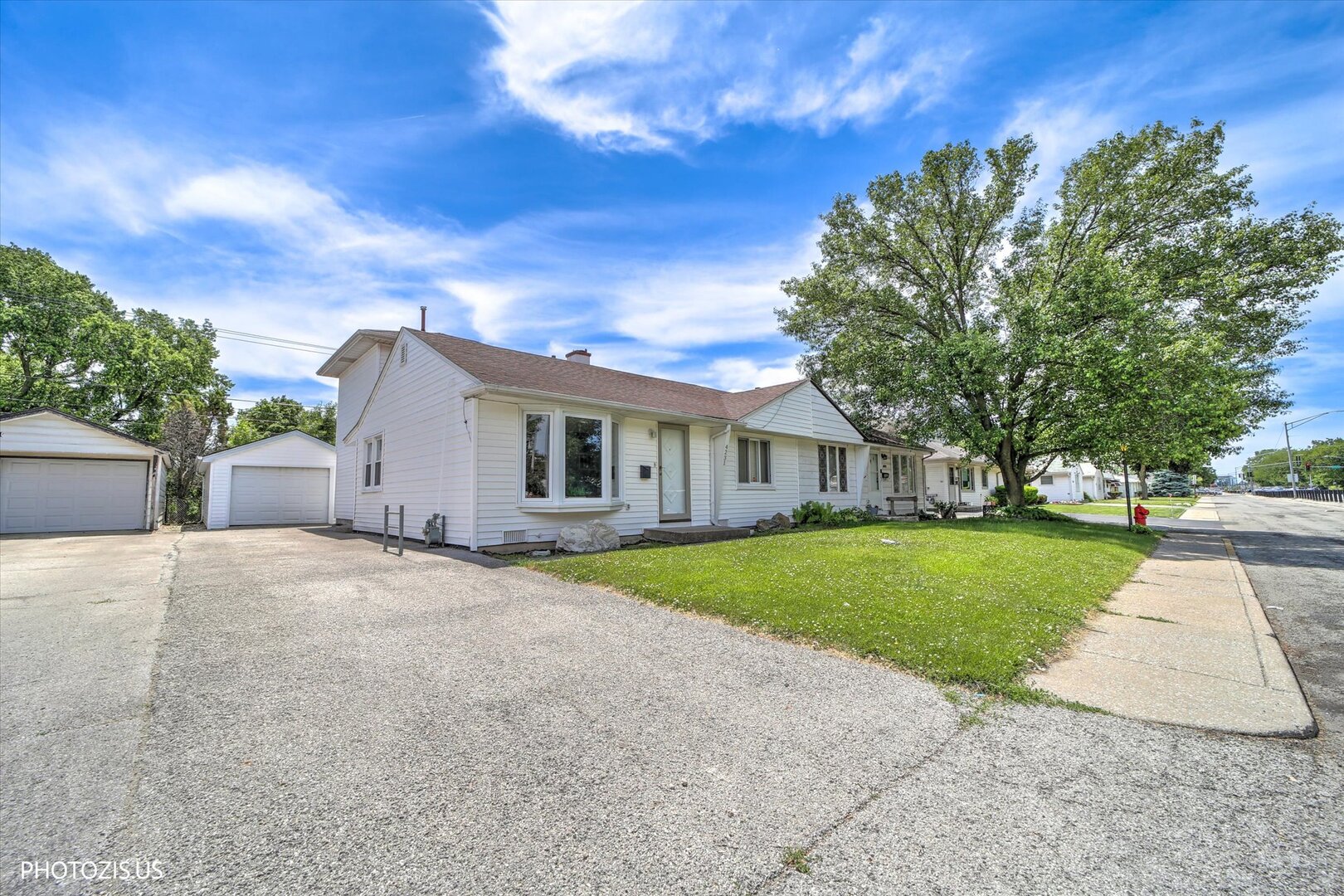 4231 SW Highway Hometown, IL 60456 - Photo 1 of 39