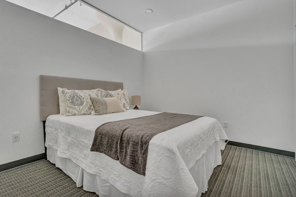 151 Chestnut Street, Unit 408 Springfield, MA 01103 - Photo 9 of 13