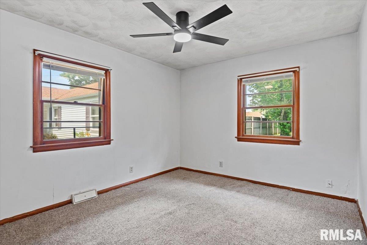 1601 West Enos Avenue Springfield, IL 62702 - Photo 13 of 23 Gallery Image 13