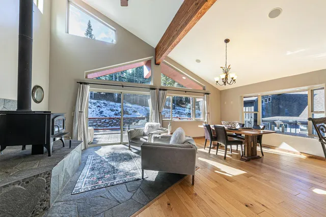 $2,128,800 | 12349 Ski Slope Way, Truckee, CA 96161