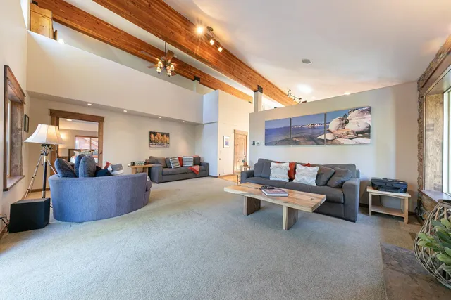 $2,128,800 | 12349 Ski Slope Way, Truckee, CA 96161