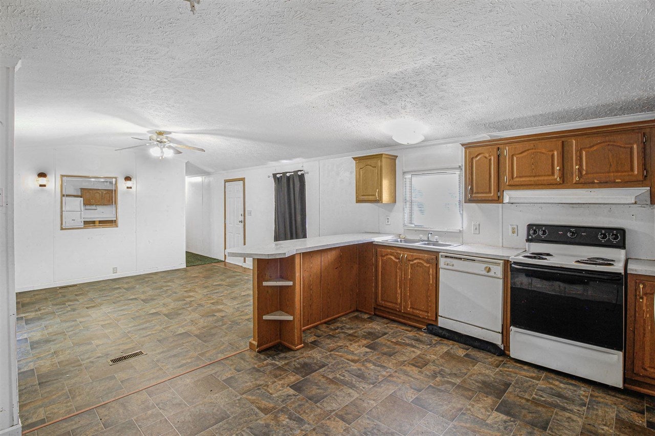 1285 Maxey Knob Road Canmer, KY 42722 - Photo 28 of 32 Gallery Image 28