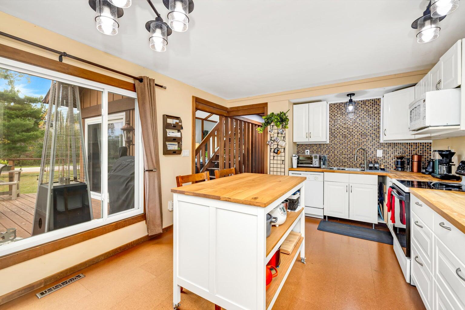 4400 Valley Road Caledonia, WI 53405 - Photo 10 of 33 Overlooks Outdoor Deck