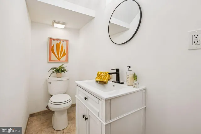 $998,000 | 1124 G Street Northeast, Washington, DC 20002