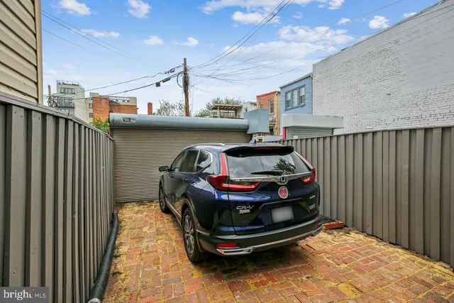 $998,000 | 1124 G Street Northeast, Washington, DC 20002