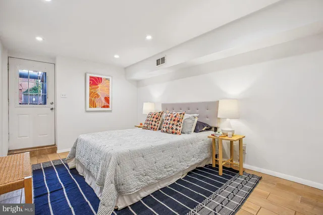 $998,000 | 1124 G Street Northeast, Washington, DC 20002