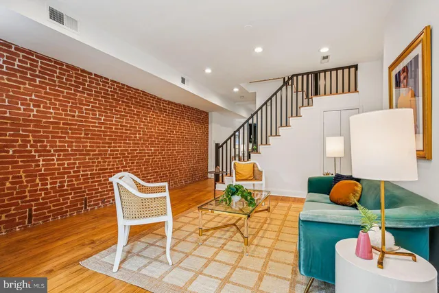 $998,000 | 1124 G Street Northeast, Washington, DC 20002