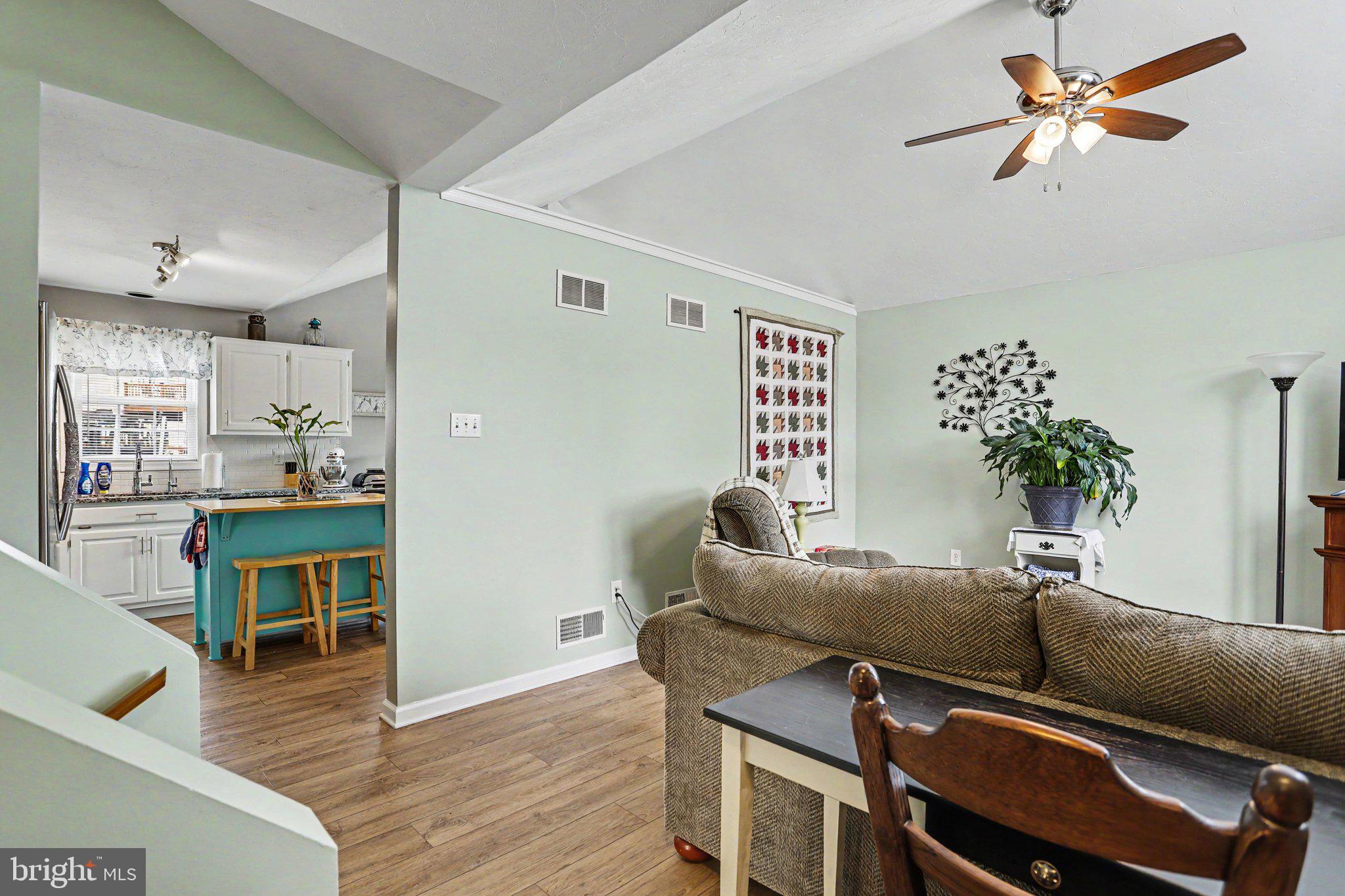 417 South Columbus Avenue Littlestown, PA 17340 - Photo 3 of 31