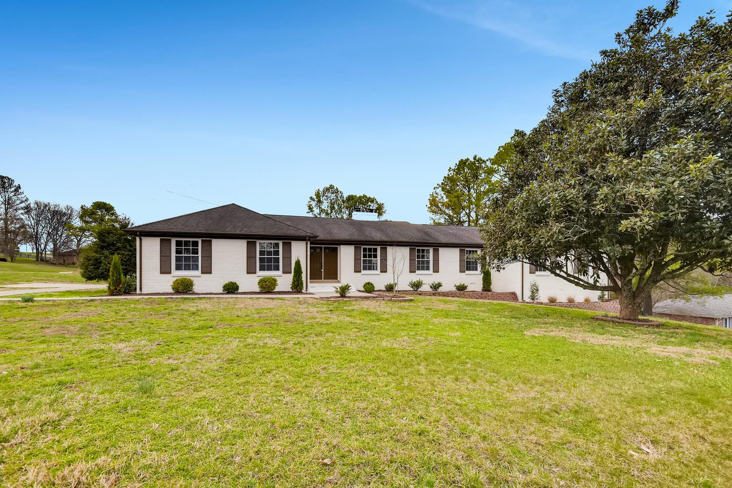 2213 Bowman Road Franklin, TN 37064 - Photo 1 of 28 welcome home!