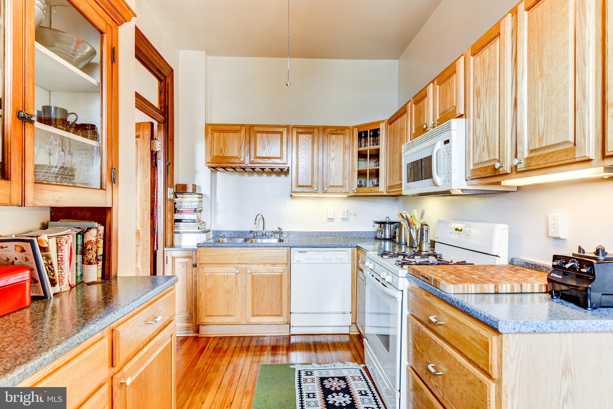 2853 Ontario Road Northwest, Unit 502 Washington, DC 20009 - Photo 32 of 49