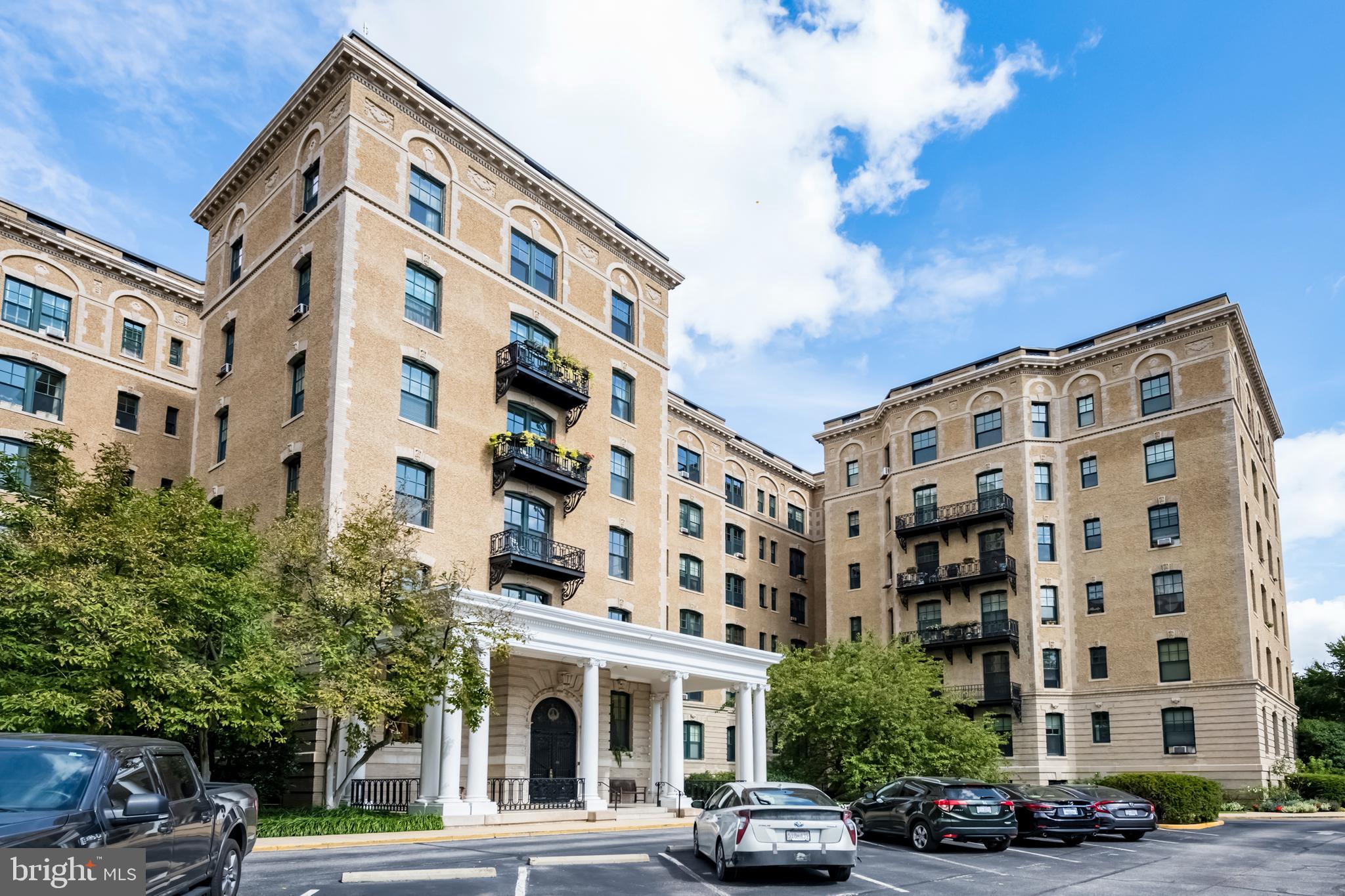 2853 Ontario Road Northwest, Unit 502 Washington, DC 20009 - Photo 4 of 49