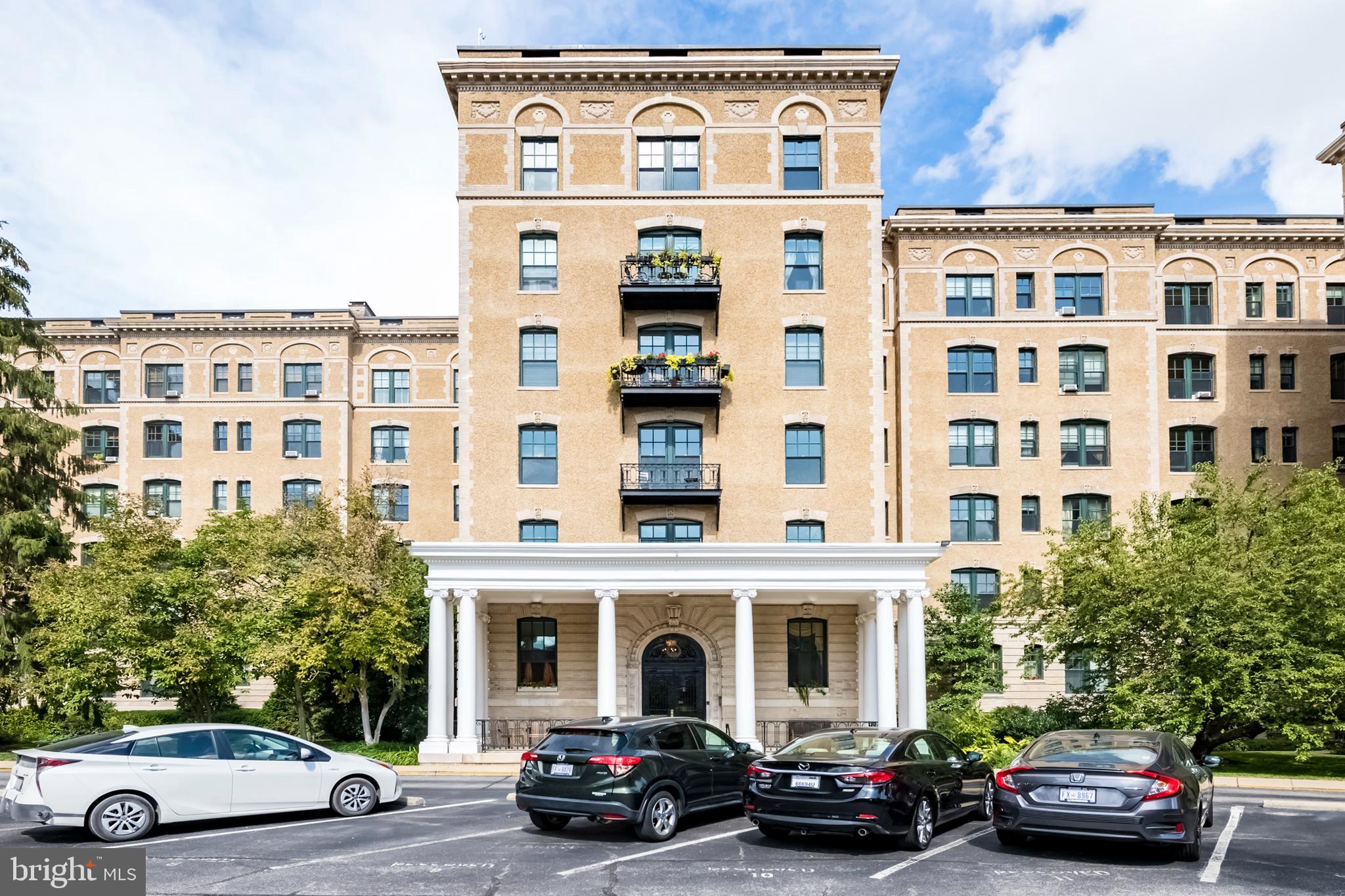 2853 Ontario Road Northwest, Unit 502 Washington, DC 20009 - Photo 5 of 49