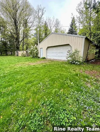 $62,000 | 10624 West 22 1/2 Road, Mesick, MI 49668