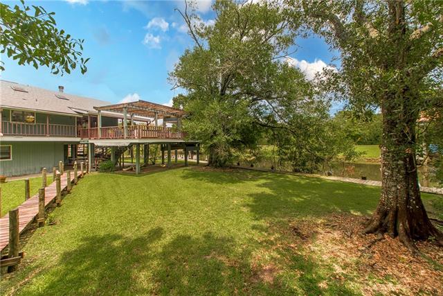 20372 Fairway Drive Springfield, LA 70462 - Photo 8 of 60