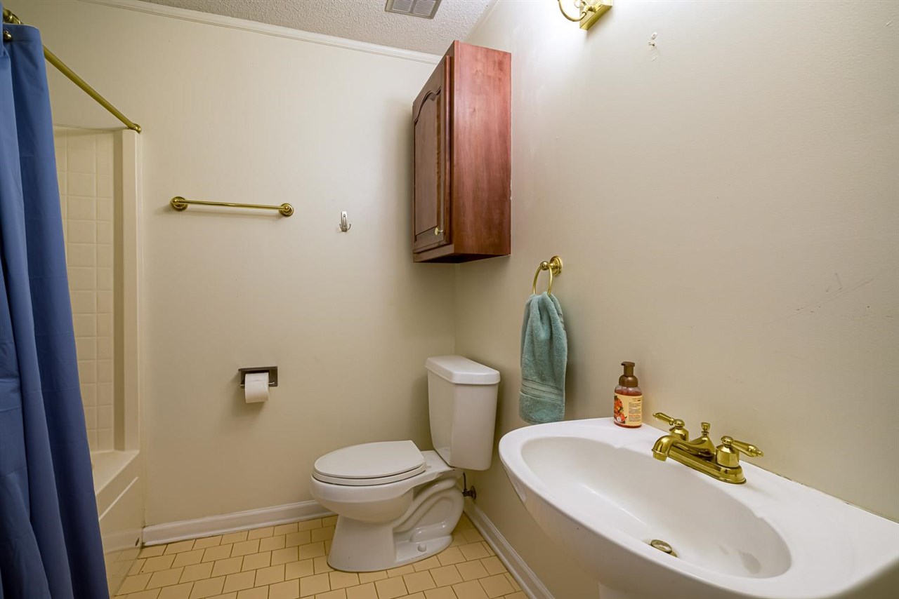 8955 Brunswick Road Millington, TN 38053 - Photo 8 of 25 Gallery Image 8