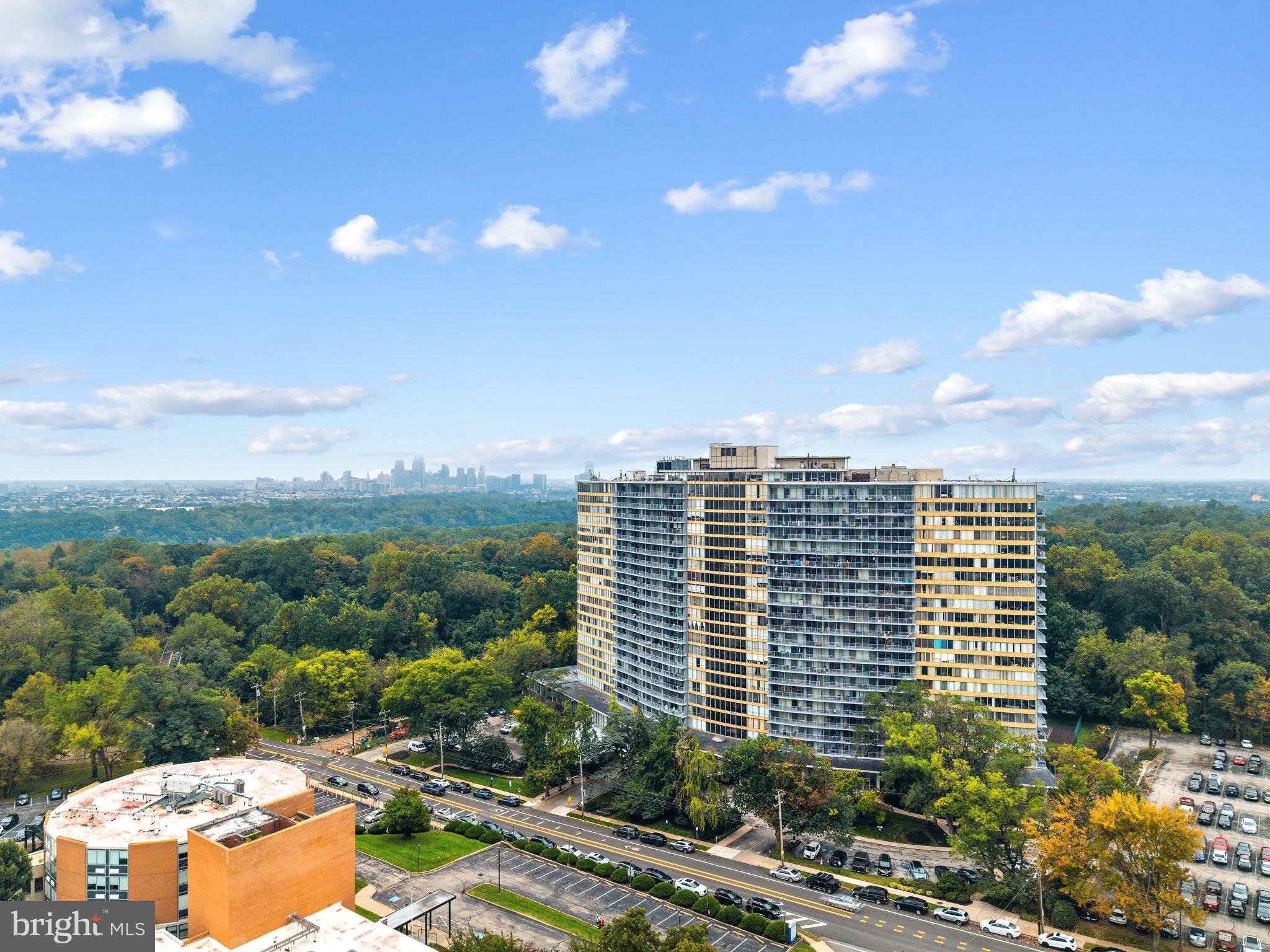 3900 West Ford Road, Unit 10L Philadelphia, PA 19131 - Photo 4 of 30 Gallery Image 4