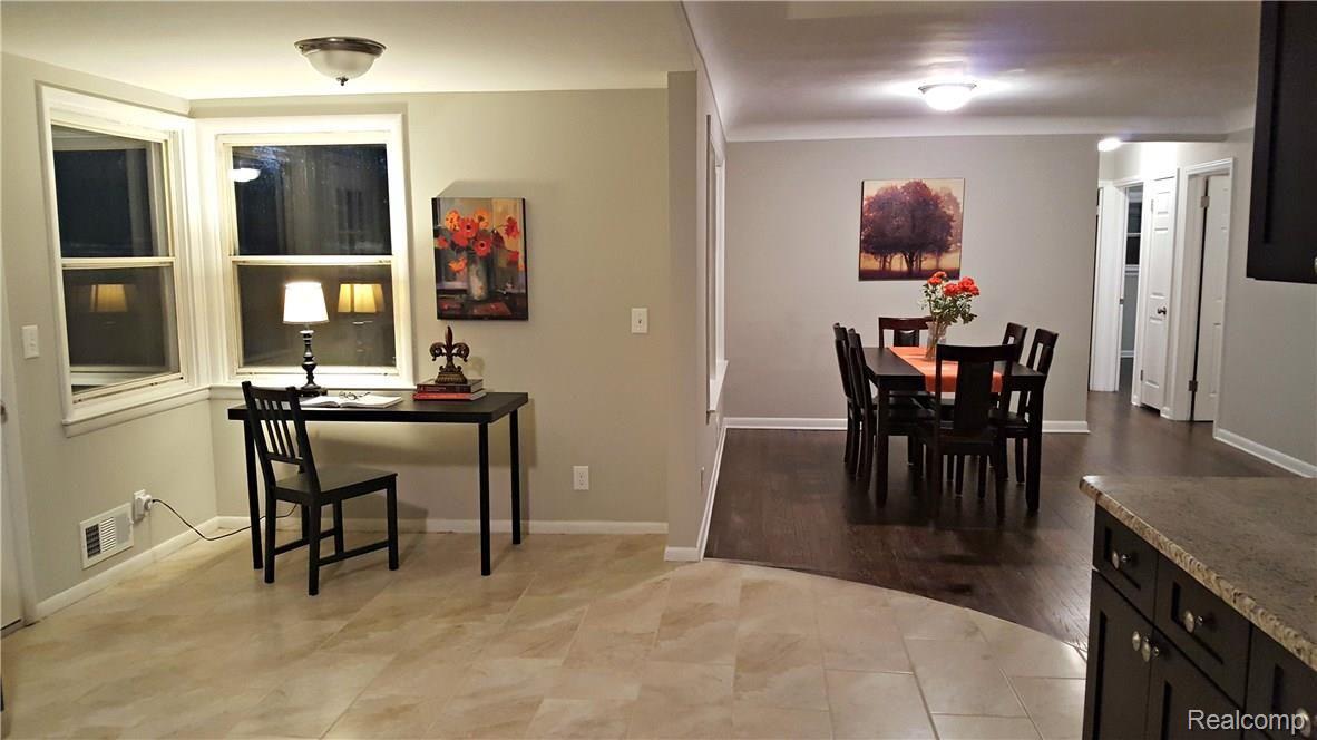 395 Willow Tree Lane Rochester, MI 48306 - Photo 8 of 21 8-Kitchen-dinning.jpg