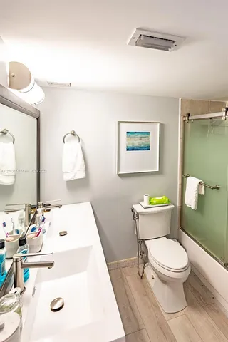 $459,800 | 3180 South S Ocean Drive, Unit 414, Hallandale Beach, FL 33009